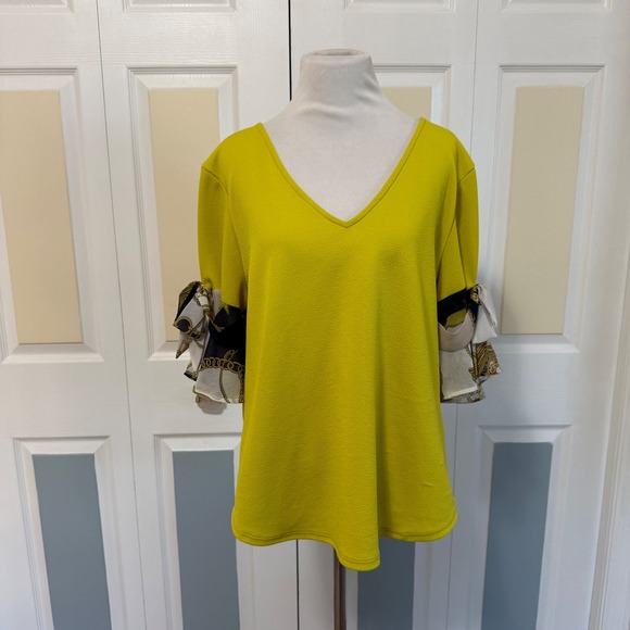 7th Avenue New York & Company Tops - 7th Avenue New York Company Yellow Textured V-Neck Top Scarf Tie Sleeves Size L